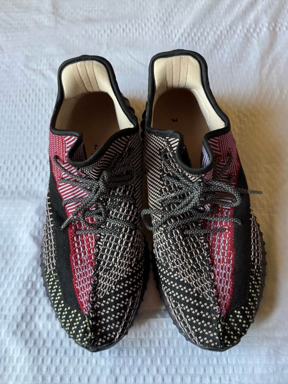 Adidas Yeezy Boost 350 V2 Yecheil✨ - Picture 3 of 6